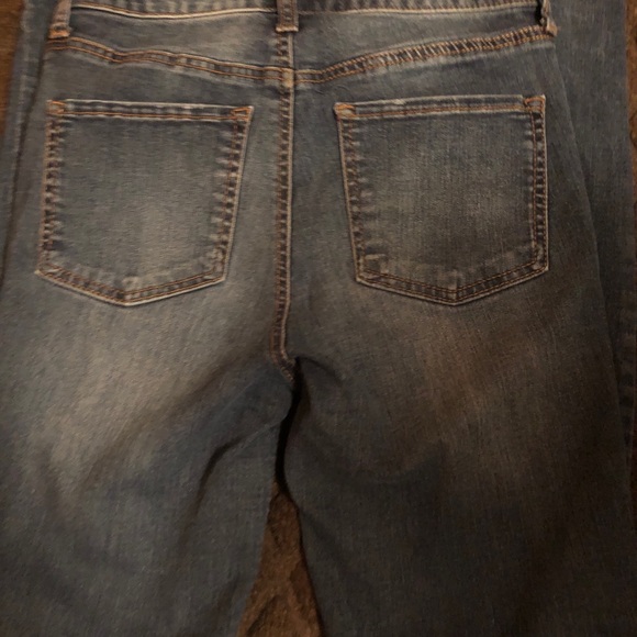 BLACK DAISY DISTRESSED JEANS - Picture 5 of 8